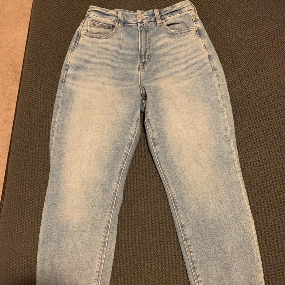 AE STRETCH CURVY MOM JEANS